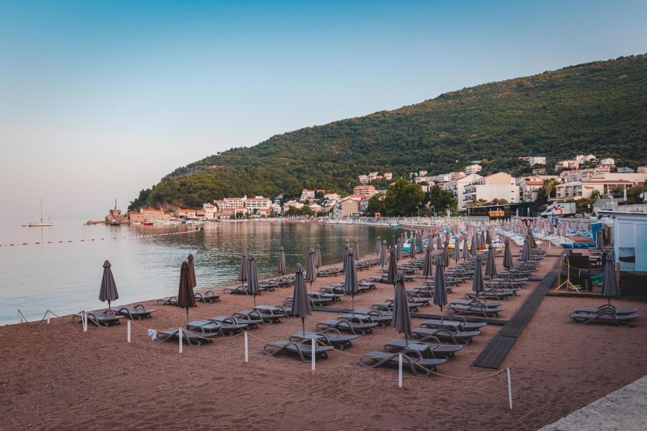 Hotel Ami Budva Petrovac Kültér fotó