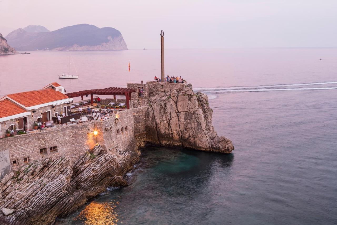 Hotel Ami Budva Petrovac Kültér fotó